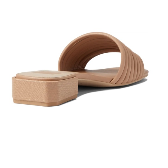 Dolce Vita Hazil Sandal - Picture 6 of 7